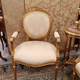 French Louis XVI style salon lounge suite with amazing like new upholstery. In good original condition and with like new fabric upholstery with very little sign of use. Please request more photos if required as they help form part of the description.
