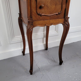 French Louis XV style Walnut single bedside cupboard with inset marble top. It has been sourced from France and is in good original detailed condition.