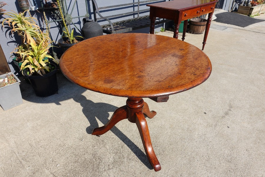 Victorian cedar tea table