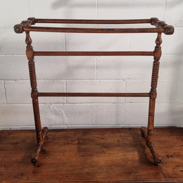Beautiful Antique Cedar towel rail. It has been sourced locally and is in good original condition.