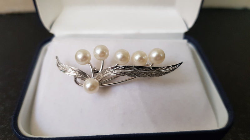 Vintage Pearl Brooch