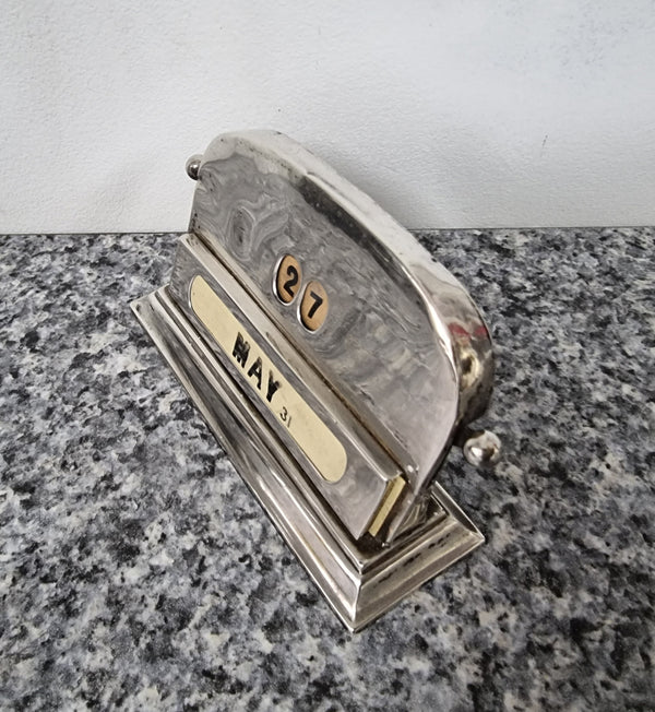 Art Deco Sterling Silver Birmingham working calendar . In good condition please view photos as they help form part of the description.

Australia Wide Delivery

We can arrange delivery to Melbourne, Hobart, Launceston, Sydney, Adelaide, Perth, Canberra, Brisbane, and regional centres.