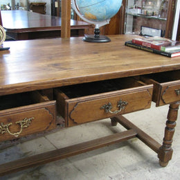 Lovely French Provincial Desk