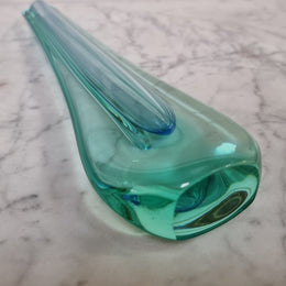 Beautiful green Murano style glass vase, it is in good original condition with no chips or cracks. Please view photos as they help form part of the description.