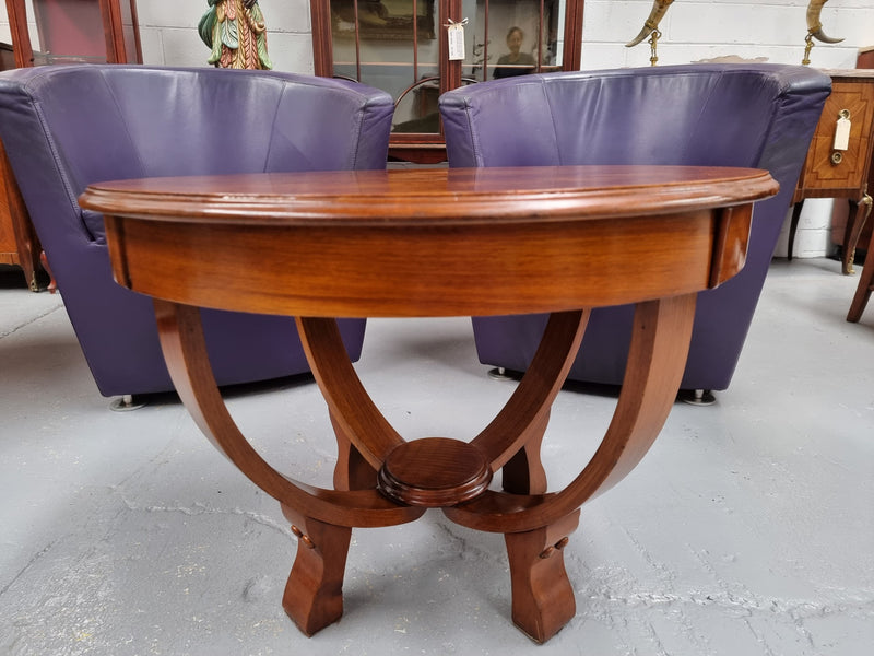 Art Deco figured Walnut round occasional table. It is in good original detailed condition and has been sourced locally.