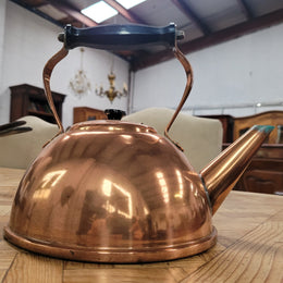 Vintage French copper kettle . They have been sourced from France and is in good original detailed condition.