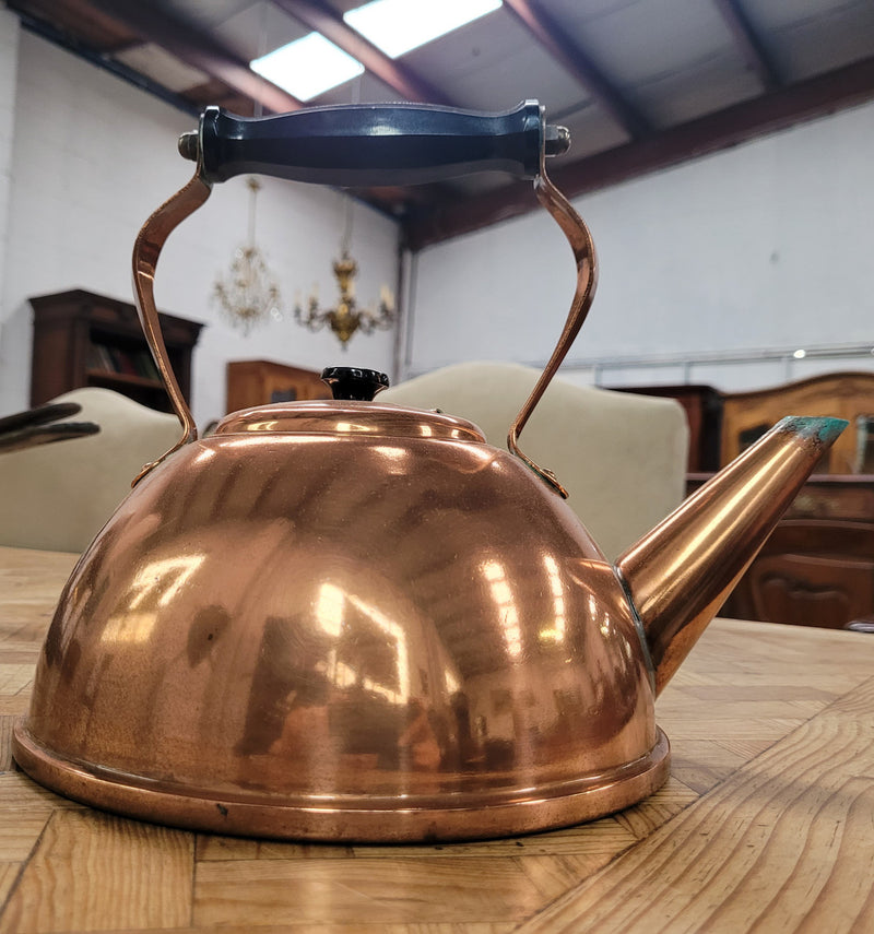 Vintage French copper kettle . They have been sourced from France and is in good original detailed condition.