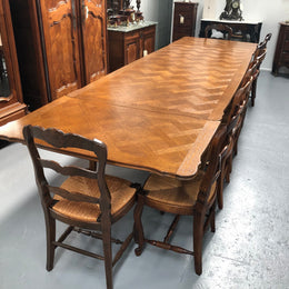 Stunning French Louis XVth style large Extension table