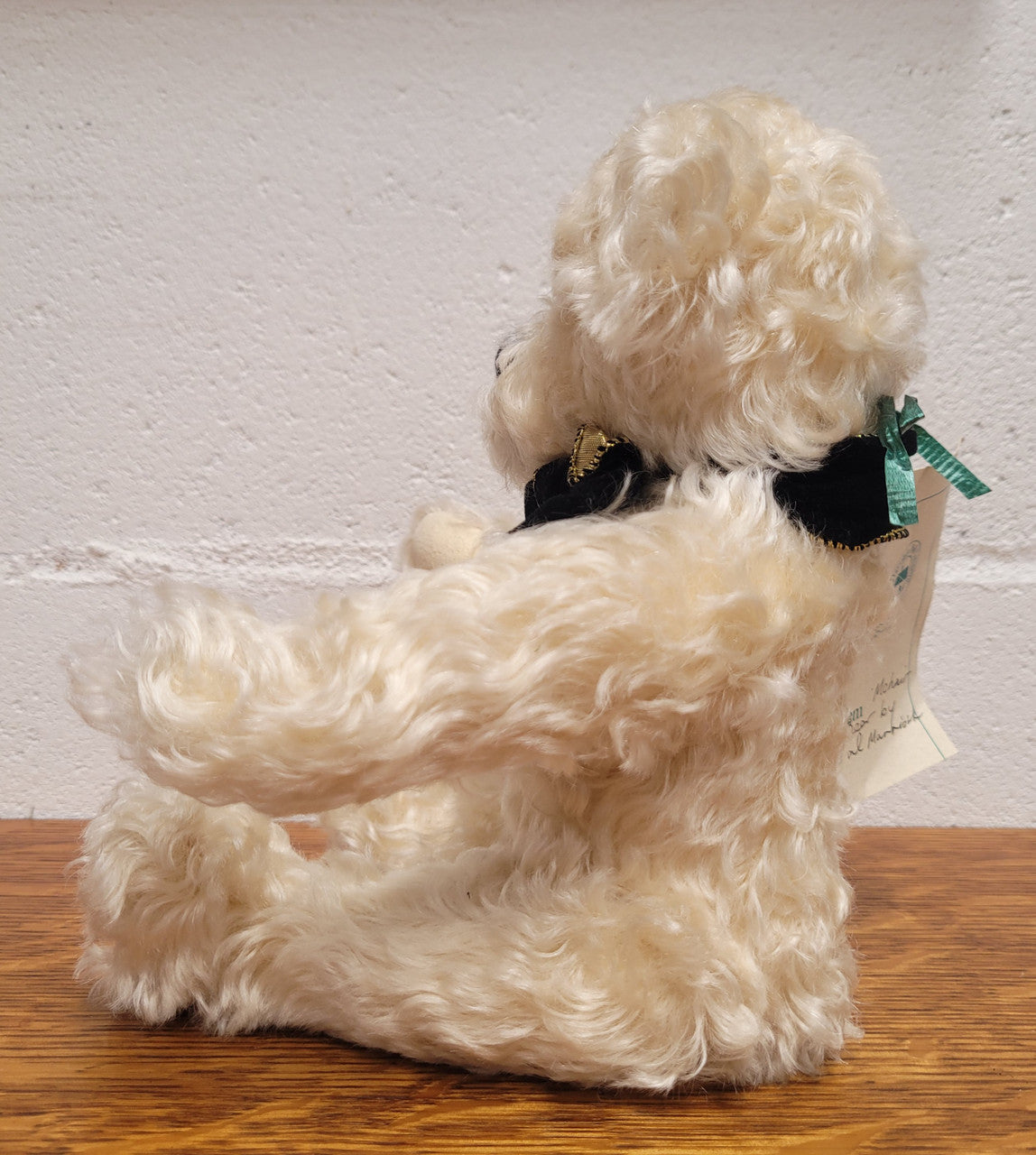 Curly Cream Mohair Australian Artist Teddy Bear. Fully Jointed, 32cm in length. Excellent condition.