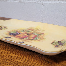 Lovely Aynsley orchard gold serving tray, in good orginal condition. Please view photos as it forms part of the description.