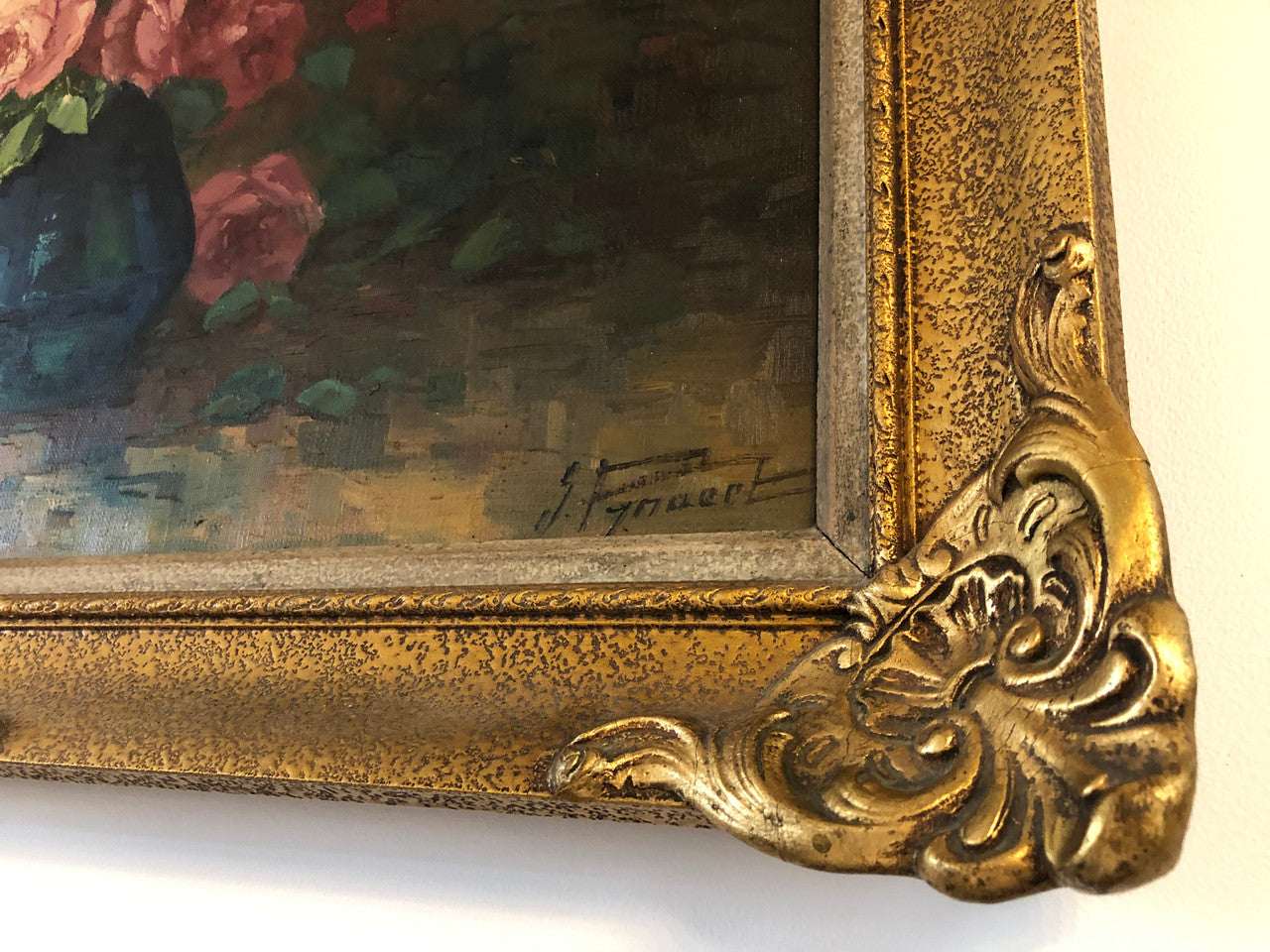 Beautifully framed signed, French oil on canvas of a vase of Pink roses and in good condition.