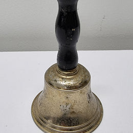 Wooden handled brass bell. It is in good original condition and has been sourced locally. Please view photos as they help form part of the description.