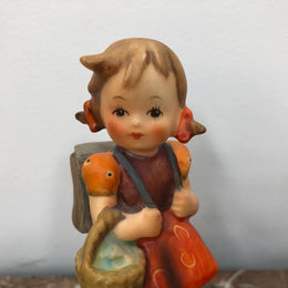 Vintage Hummel Figurine 81 2-0 School Girl Figurine