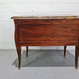 High quality French Mahogany Louis XVth style marble top commode. It has an eye catching marble top and is signed on body "J Bamelis". In very good original detailed condition.