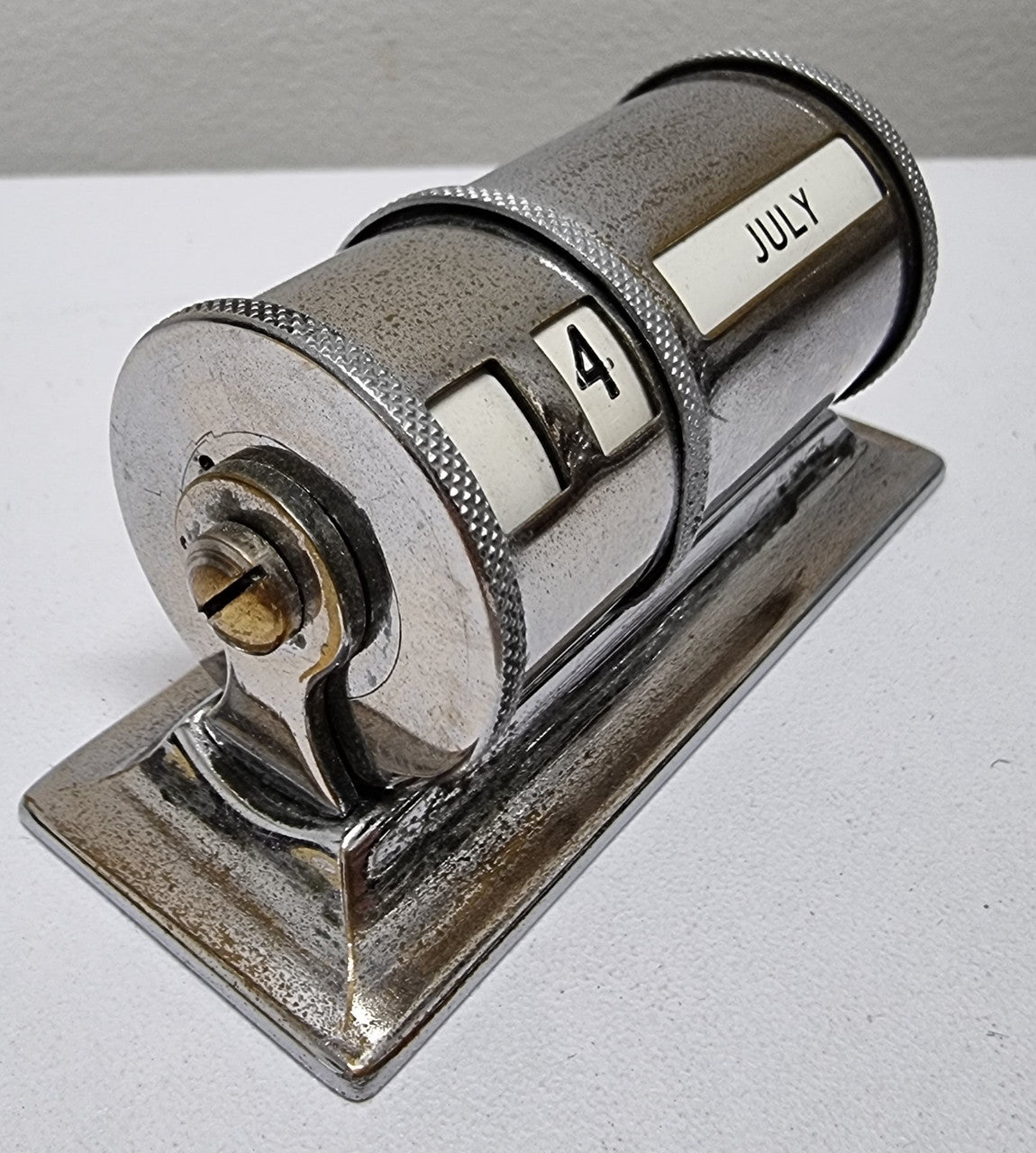 Art Deco Chrome Desk Perpetual Calendar