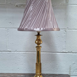 Lovely Vintage marble and brass table lamp, it is in good original working condition.