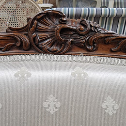 Pretty French Louis XV style small Walnut settee with very good upholstery. Sourced from France and in good original condition, please view photos of the upholstery as it helps form part of the description.