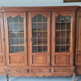 Vintage French Oak Bibliotheque / Library Bookcase/Office Bookcase

Sensational Vintage french oak Bookcase with amazing storage options ,with numerous adjustable shelves and 5 useful drawers to base. In very good original condition.