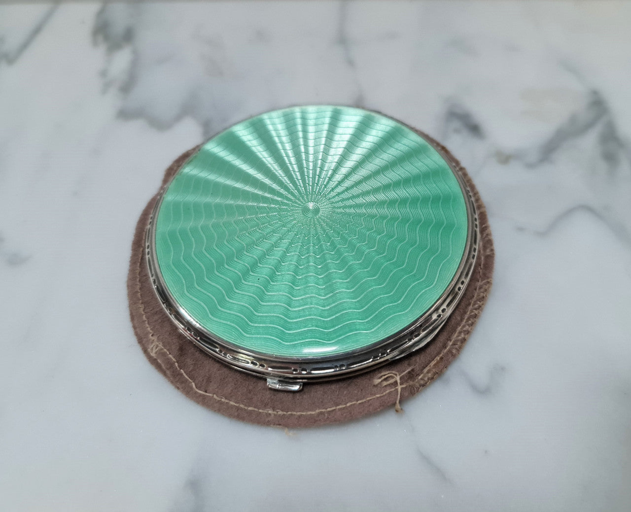 Stunning Sterling Silver "Birmingham 1937" Compact With Interior Mirror