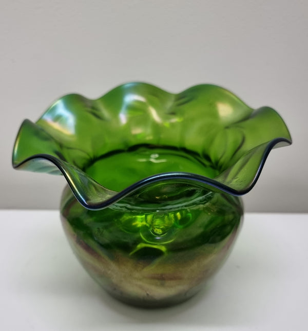 Gorgeous Antique green iridescent art glass vase with flare top, in great original condition.  Please view photos as they help form part of the description.