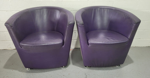 Pair of vintage Parentesi armchairs designed by Pietro Arosio for Tacchini with original leather upholstery and in good original detailed condition.
