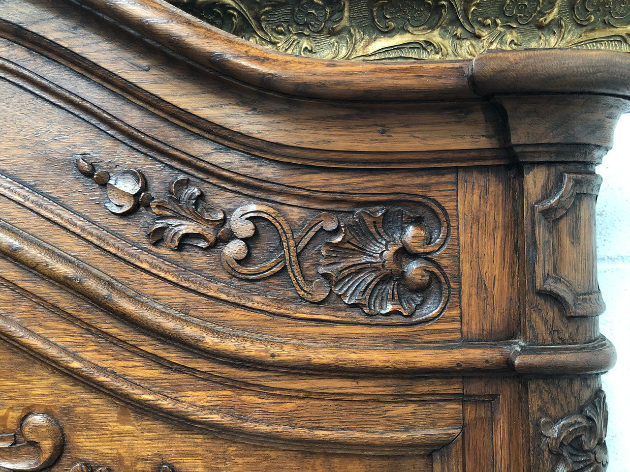 Antique French Oak Louis XV style mantle/trumeau mirror. It has its original mirror and is in good original detailed condition.