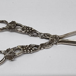 Antique Silver Plate grape shears. It has been sourced from locally and is in good original condition. Please see pictures to form part of the description.