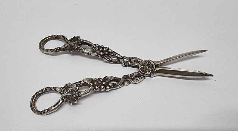 Antique Silver Plate grape shears. It has been sourced from locally and is in good original condition. Please see pictures to form part of the description.