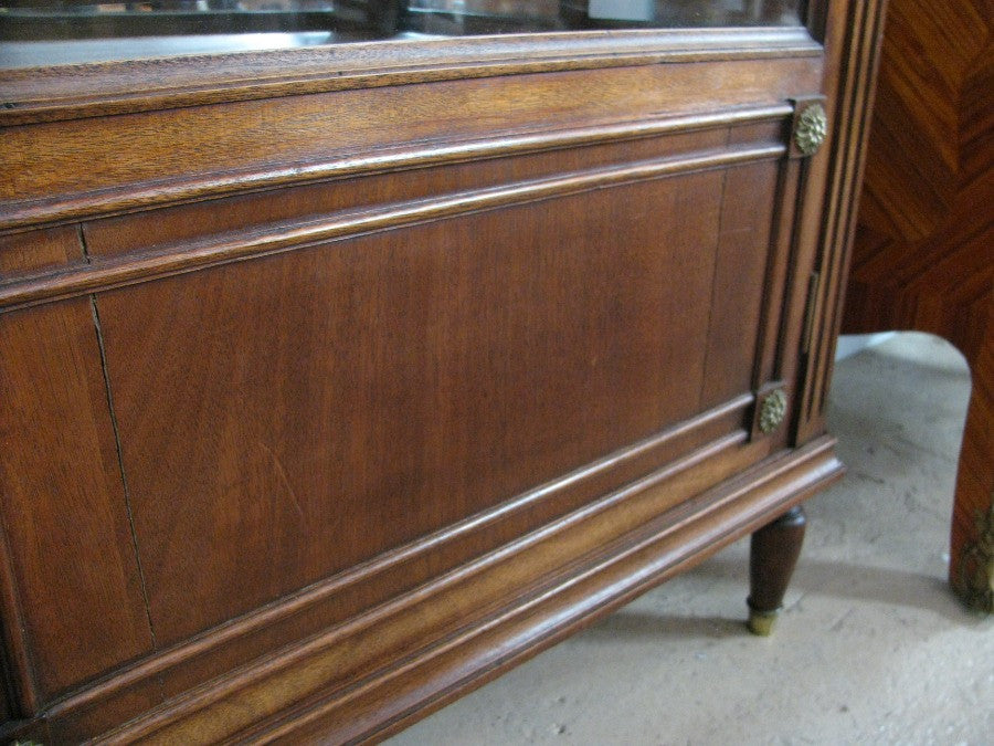 French Vitrine