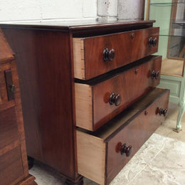 Georgian Flame Mahogany Chest Of Drawers
