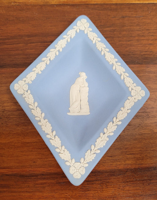 Wedgwood blue and white diamond shaped pin dish. It is in good original condition with no chips or cracks and it has been sourced locally. Please view photos as they help form part of the description.