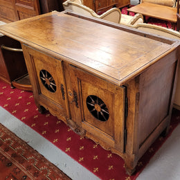 Rare French Antique 18th Century Walnut dough bin. It has two doors, one shelf and the top lifts up to access the dough been. Sourced from France and in good detailed condition.