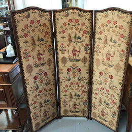 Vintage French Oak 3 fold tapestry covered privacy screen. Tapestry is in good condition with very minor wear and tear.