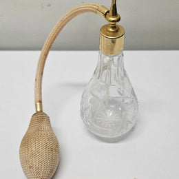 Pretty decorative Fuchsia pattern crystal perfume bottle. Produced by STUART. A bulb shape with atomiser in good working condition.