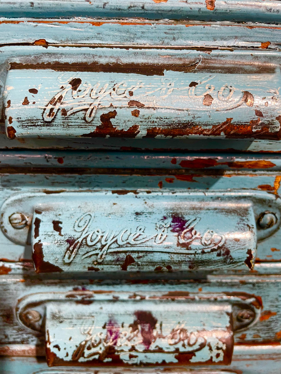 Fabulous set of vintage painted blue printers drawers that have adjustable separators which can be taken out for large papers. The drawers are various sizes and there is a section on top for working on or for storing brushes or tall items . These would be perfect for artists or jewellery pieces or even architects. Such a beautiful piece of industrial furniture.