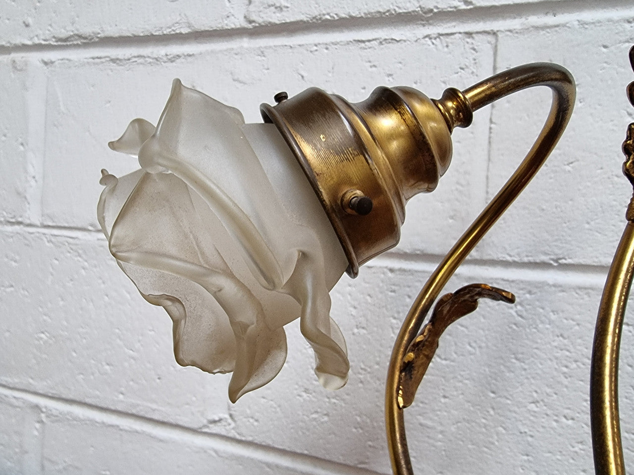 Art Deco Alabaster & Gilt Brass Table Lamp With Three Branches