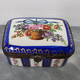 Lovely Antique Limoges Style Hand Painted Porcelain Casket Trinket Box