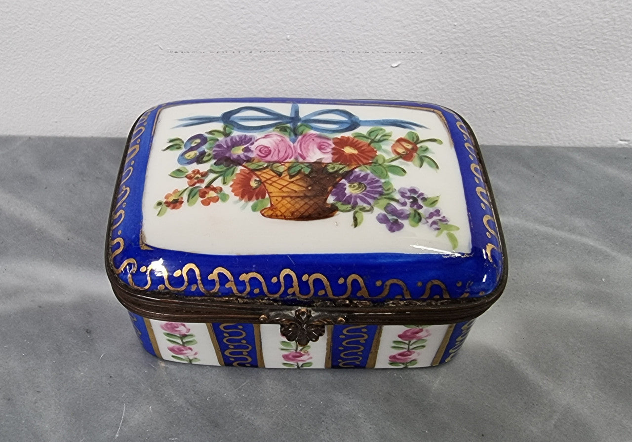 Lovely Antique Limoges Style Hand Painted Porcelain Casket Trinket Box