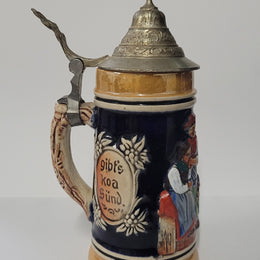 Small Vintage German beer stein marked made in the federal republic of Germany underneath. It is in good original condition, please view photos as they help form part of the description.