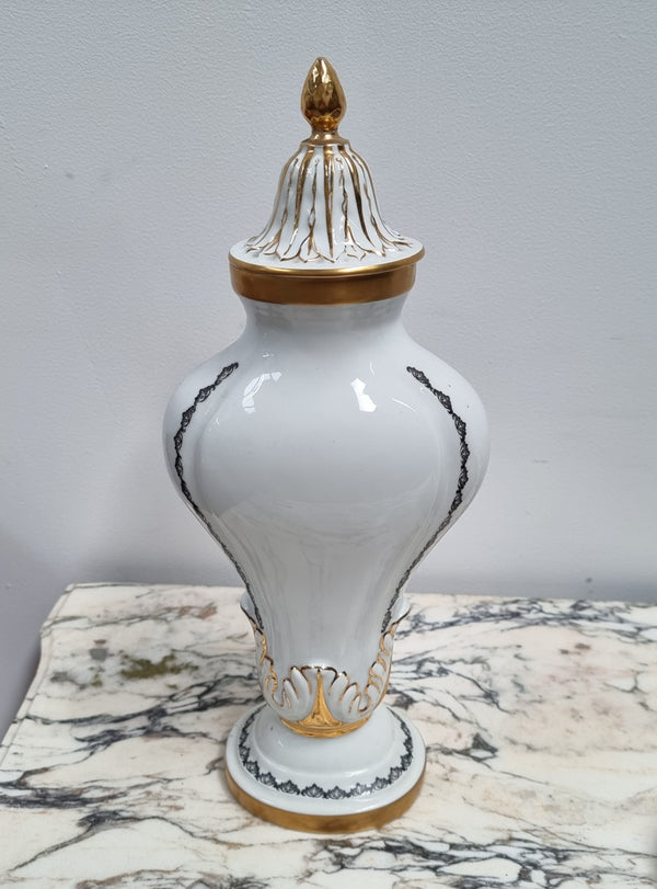 French 19th century Limoges style vase with lid. In good original condition with no chips or cracks. Please view photos as they help form part of the description.