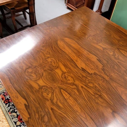 French Art Deco Figured Walnut dining table and six chairs. This stylish table also comes with a glass top and can be used with or without it. The chairs are very comfortable and the table can also fit another two chairs at either end making it a 6-8 seater. The table is in good original detailed condition with character marks to the top of table as shown in the pictures. This table and six chairs have been sourced locally.
