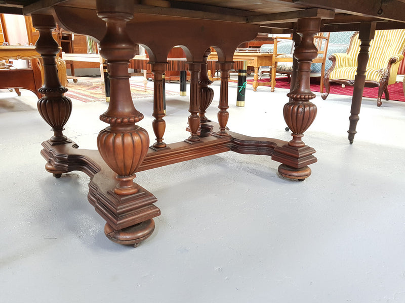 Henry II Style Walnut extension dining table. The table pulls out and it has two pine extension leaves that can be added to extend the table up to an extra 101 cm long. Tabletop and pine extension leaves are in good original condition with a wax finish.