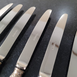Mixed Set of cutlery with (800) continental silver handles, 13 pieces in total. in good original condition please view photos as they help form part of the description.