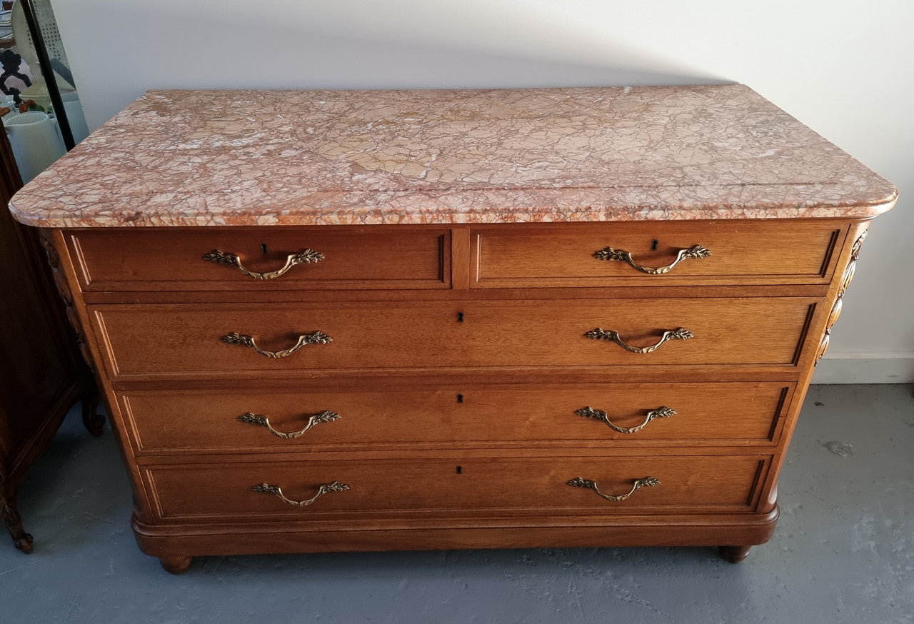 French Louis 16th style Walnut marble top commode. It has a beautiful marble top and has five drawers. In good original detailed condition. Please note keys are not included.