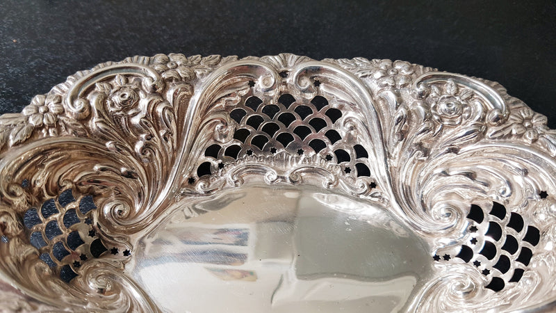 Sheffield Sterling Silver - Walker & Hall Bowl