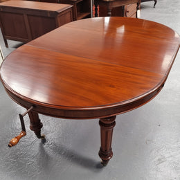 Amazing Victorian round Mahogany extension table. It comes with one extension leaf which can be added to the center of table when required. Sourced Locally and in good original detailed condition.