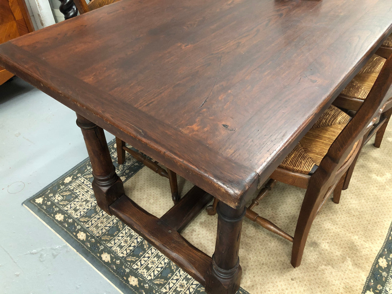 French dark Oak stretcher based farmhouse table. Can sit 6-8 people and is in very good original condition.