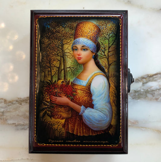 Russian Signed Hand Painted Jewellery Box