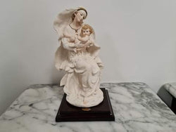Vintage Giuseppe Armani “Madonna and Child” Figurine Retired | Antique & Vintage | Moonee Ponds Antiques | Australia Wide Delivery