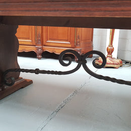 A beautiful French oak, Spanish style parquetry top extension table, with amazing carving and lovely details in very good condition.